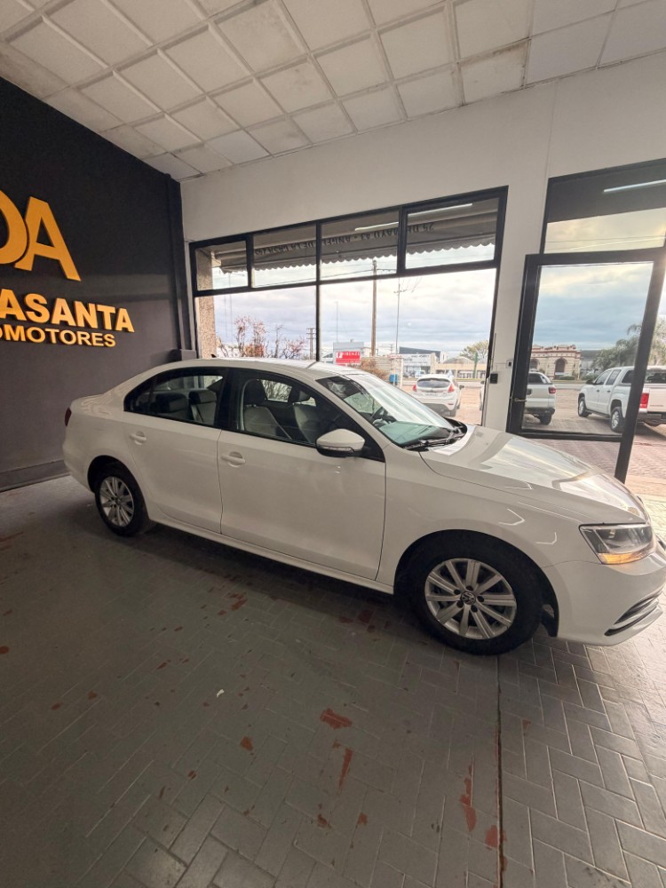 Volkswagen Vento Advance 2.0 115cv — foto 5